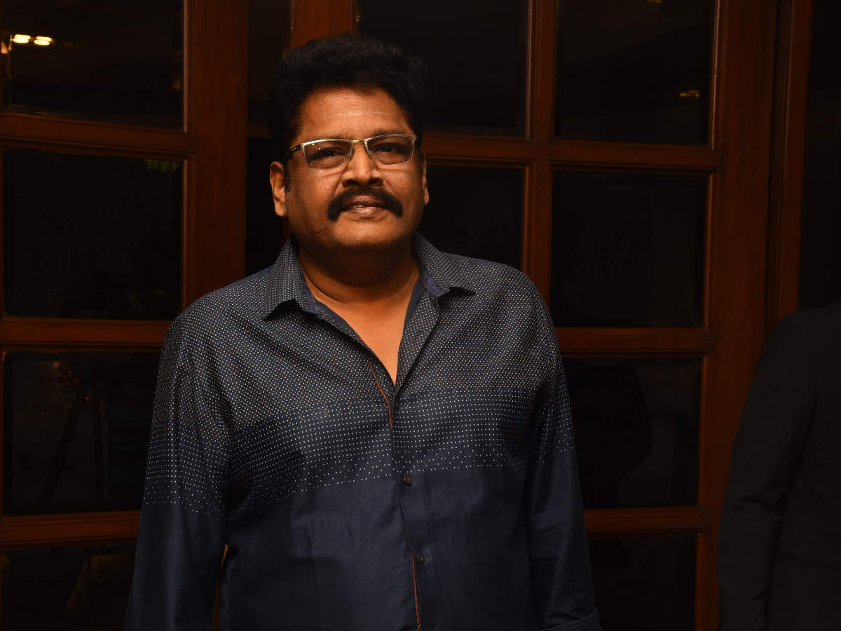  2 முறை அவரை இயக்கும் சந்தர்ப்பம் கைநழுவியது.