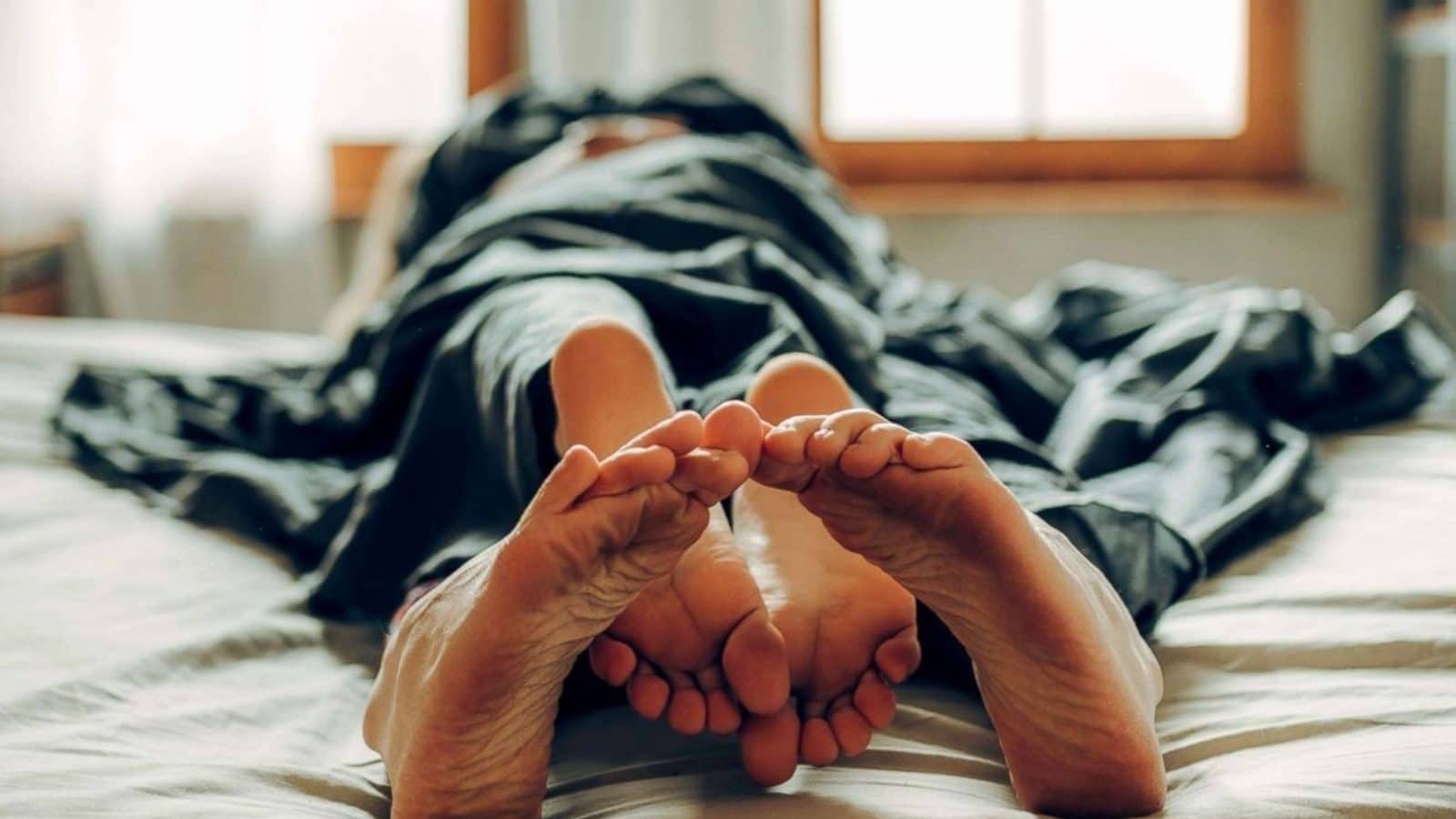 பாண்டேஜ் செக்ஸ் என்றால் என்ன ? நீங்கள் தெரிந்துக்கொள்ள வேண்டியவை..