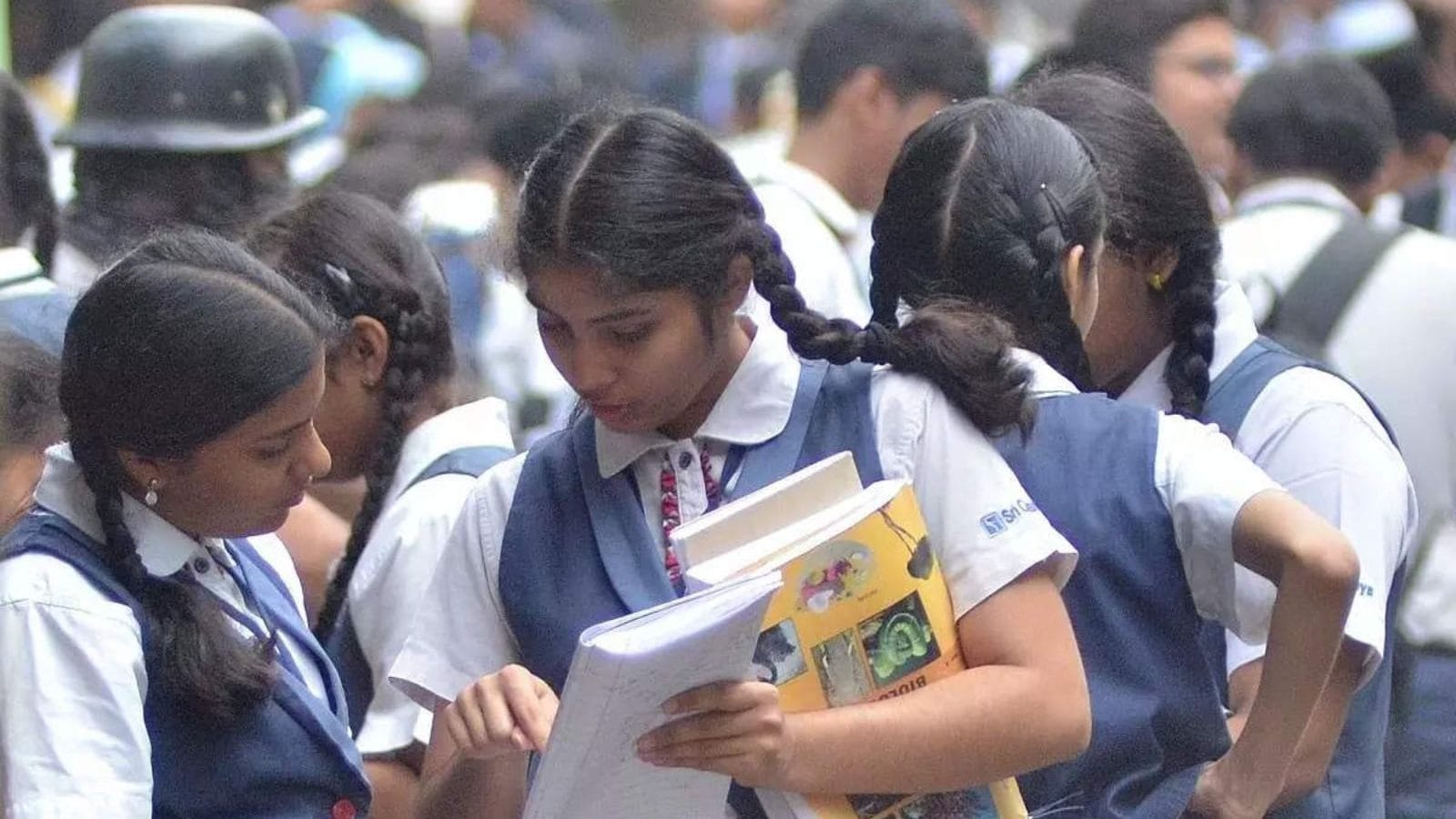 SSLC Result: 10ம் வகுப்பு தேர்வில் கடந்த ஆண்டுகளை விட தேர்ச்சி விகிதம் குறைவு