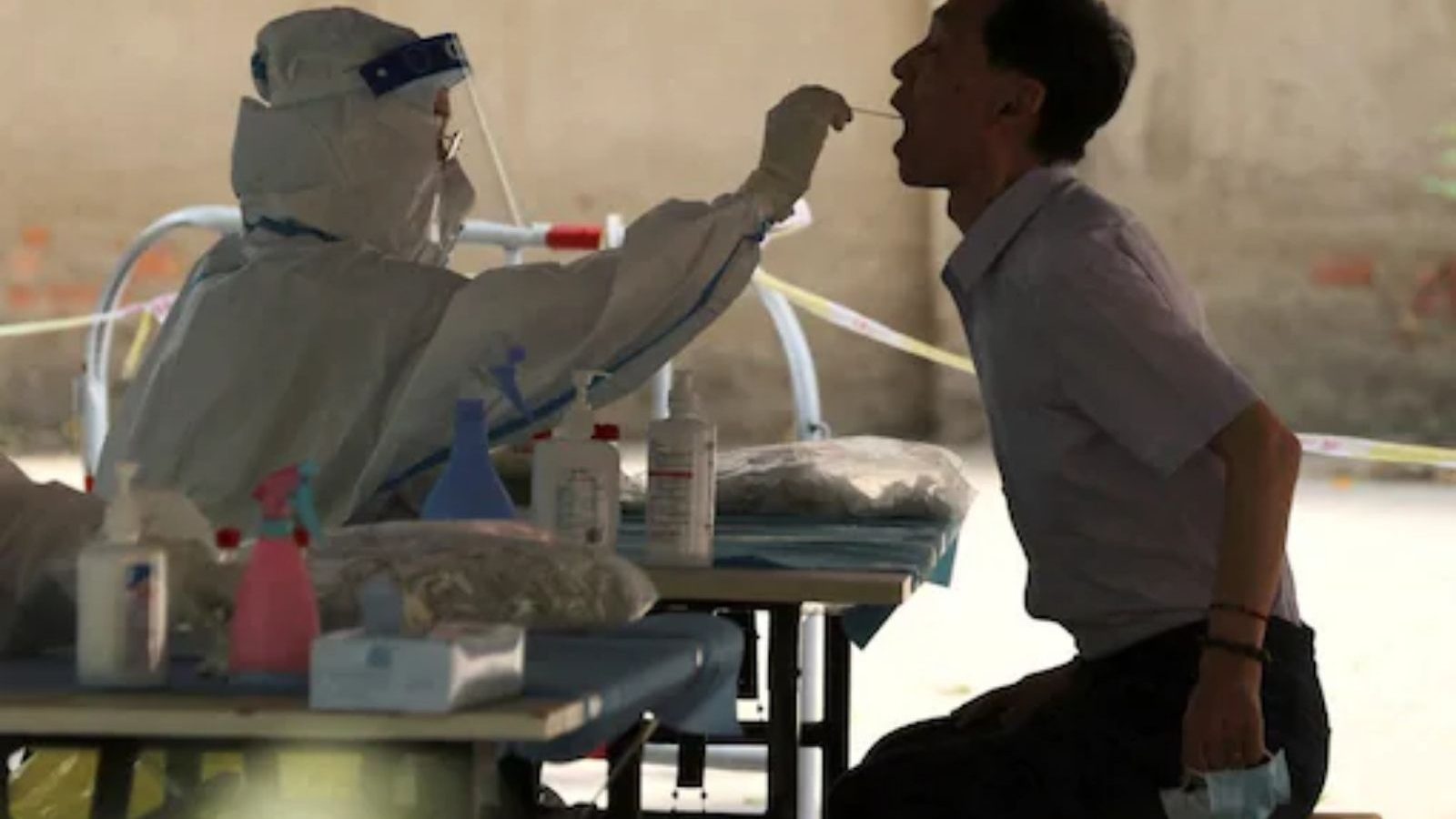 8ஆயிரத்தை தாண்டிய தினசரி கொரோனா பாதிப்பு - கர்நாடகாவில் மாஸ்க் கட்டாயம்