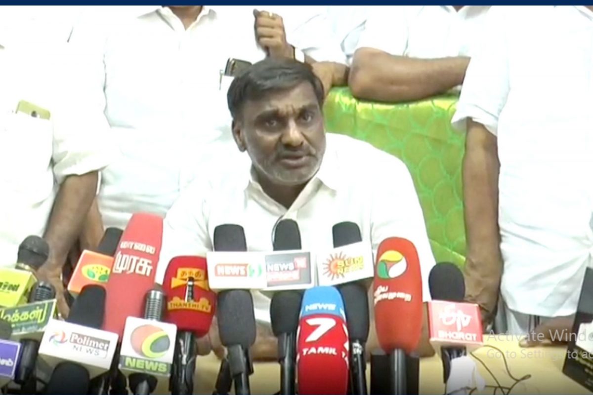 இபிஎஸ் தான் அதிமுகவிற்கு தலைமை ஏற்க வேண்டும் - கே.சி.வீரமணி