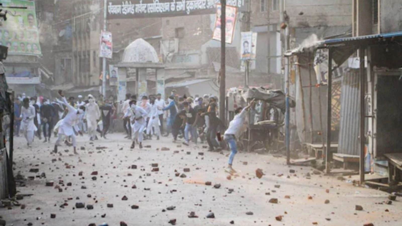 பாஜக செய்தித் தொடர்பாளர் சர்ச்சை பேச்சால் கான்பூரில் மோதல் - 36 பேர் கைது