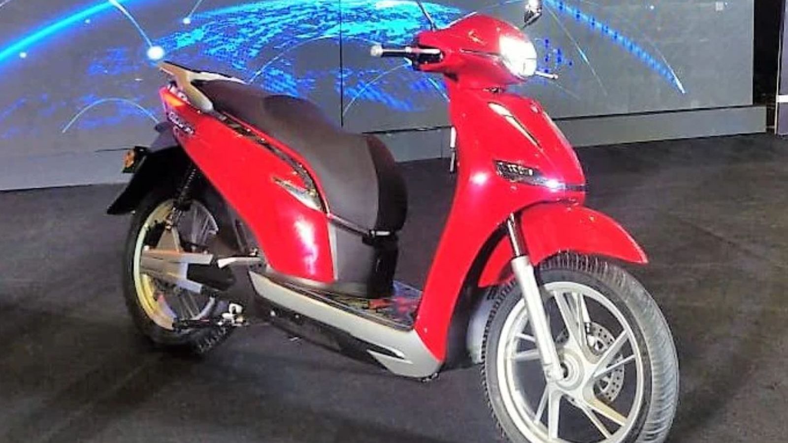 ஓலா எலெக்ட்ரிக்கை பின்னுக்குத் தள்ளி இந்தியாவின் நம்பர் 1 எலெக்ட்ரிக் டூ-வீலர் உற்பத்தி நிறுவனமாக மாறிய ஓகினா.?