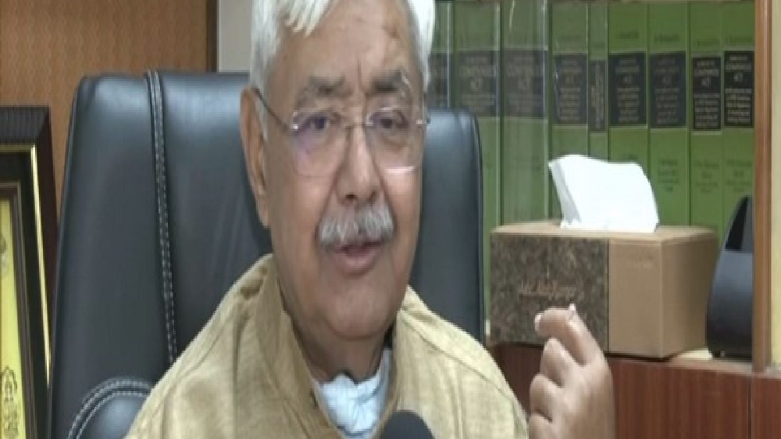 தங்கள் மதத்தைப் பற்றி பேசினால் நாக்கை அறுப்போம் என்கிறார்கள், இது வன்முறையில்லையா- வி.ஹெச்.பி. கேள்வி