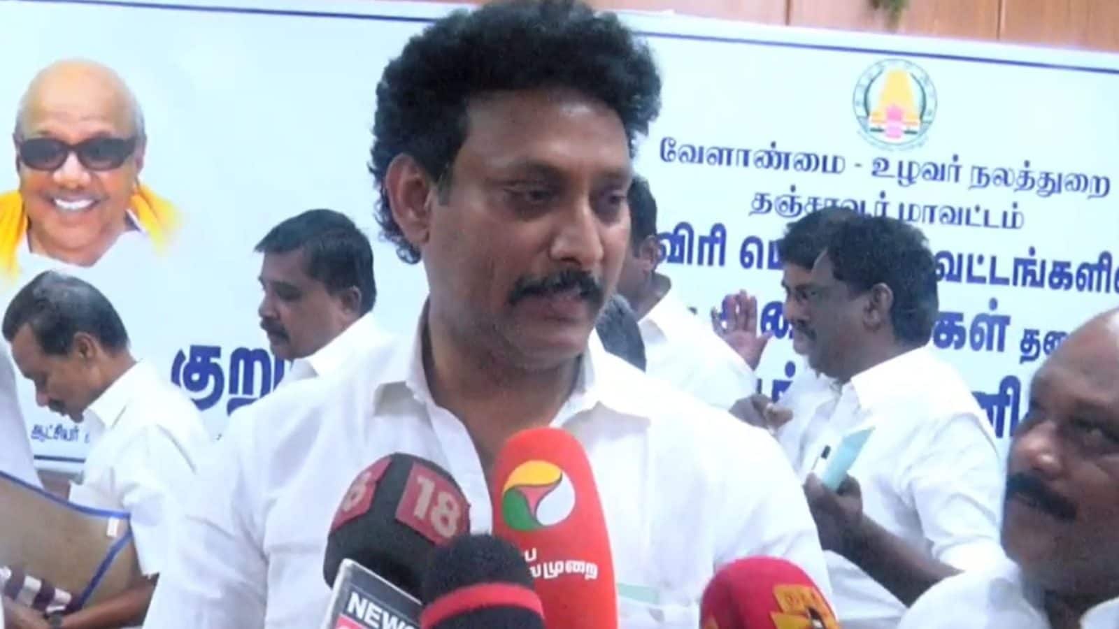 கல்வி அதிகாரிகள் ஊதியத்திற்காக வேலை செய்யாமல் மாற்றத்திற்காக பணியாற்றுங்கள் - அமைச்சர் அன்பில் மகேஷ்