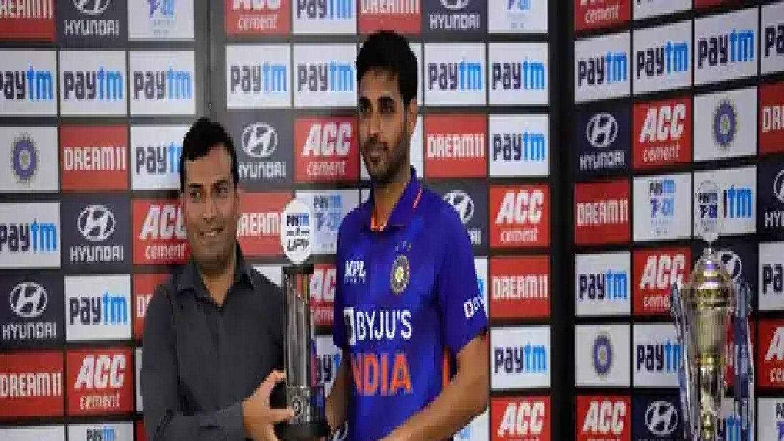 அக்தராவது, உம்ரன் மாலிக்காவது புவனேஷ்வர் குமார்தான் ஹை ஸ்பீடு!