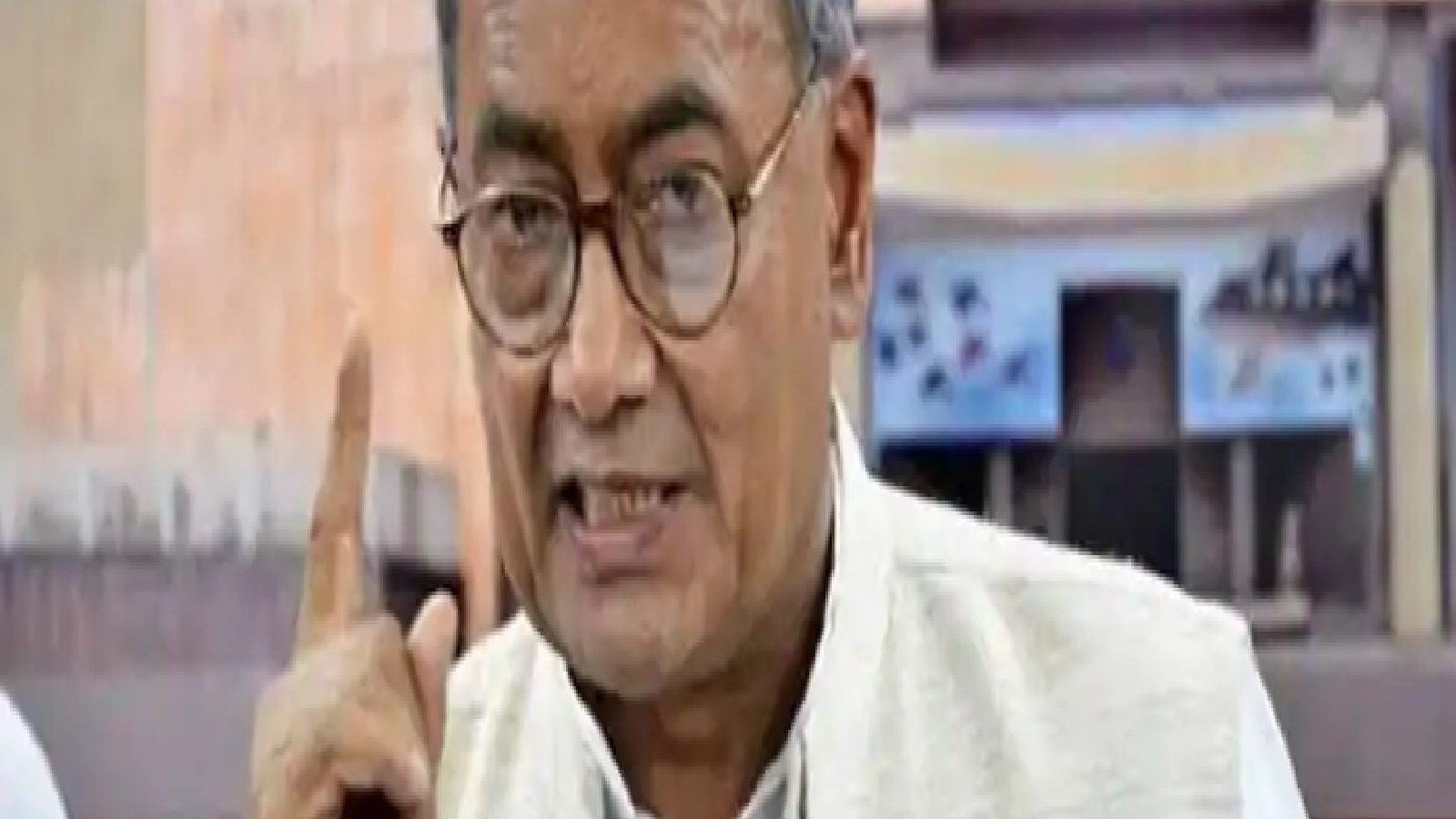 குஜராத்தில் போலீஸார் கூட ஒப்பந்த ஊழியர்கள்தான், அக்னிபத் திட்டத்தில் ராணுவத்திலும் இதை நுழைக்கப் பார்க்கிறார் மோடி - திக்விஜய் சிங் சாடல்