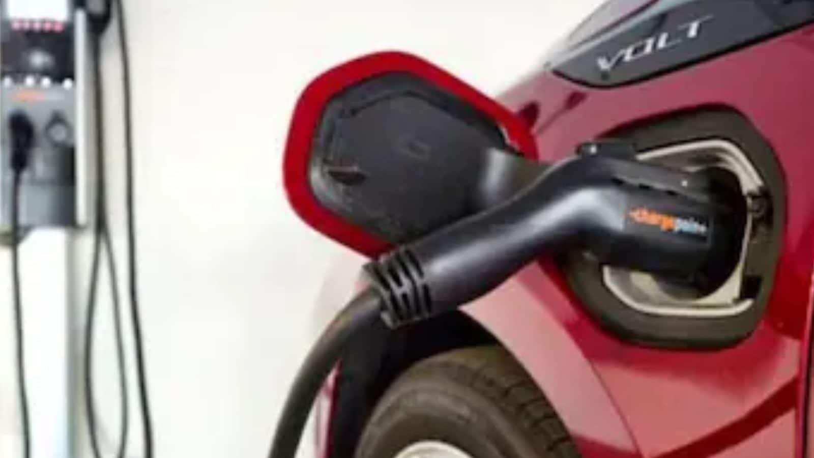 Most Indians Will Buy Electric Cars By 2022 If They Get 400 Km Plus