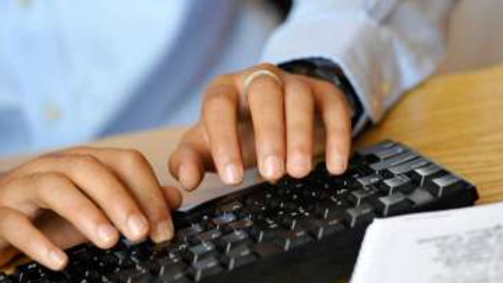 இளம் வயதினர் வேலை விஷயத்தில் செய்யக்கூடாத 4 தவறுகள் என்னென்ன தெரியுமா?