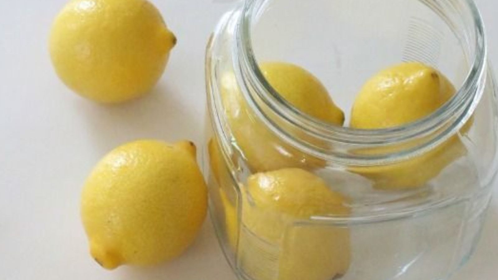 எலுமிச்சை பழங்களை இப்படி போட்டு வைத்தால் 6 மாதங்களுக்கு கெட்டுப்போகாது..!