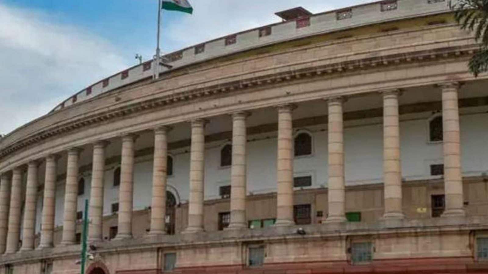 நாடாளுமன்ற அவைகளில் இனி இந்த வார்த்தைகளை பயன்படுத்தக் கூடாது - புதிய பட்டியல் வெளியீடு