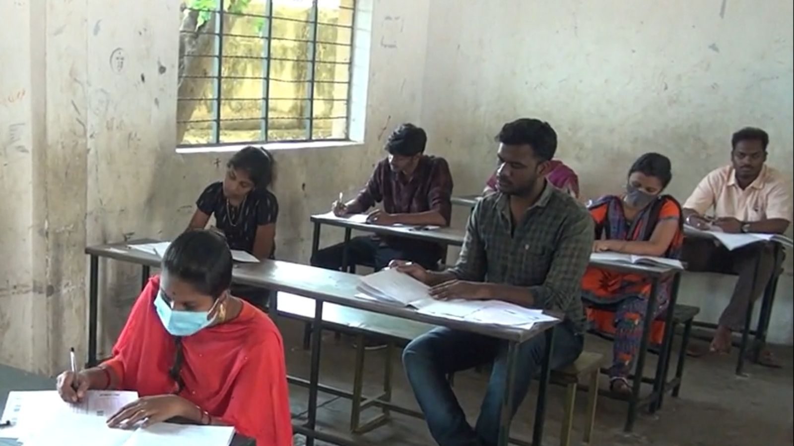 பொய்யான தகவல்களை தேர்வர்கள்‌ நம்ப வேண்டாம்‌ -டிஎன்பிஎஸ்சி – News18 Tamil