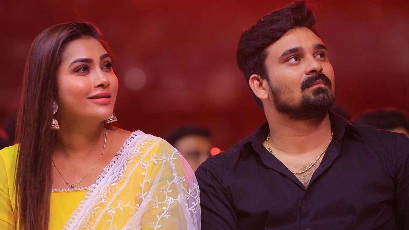 வீட்டுக்கு வந்த புது வரவு.. மகிழ்ச்சியில் மைனா நந்தினி - யோகேஷ்!