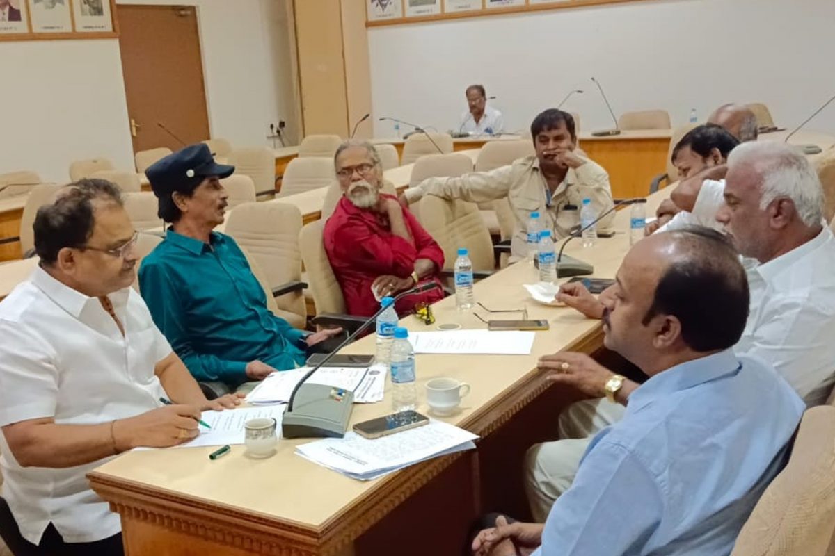 தென்னிந்திய நடிகர்கள் சங்கம், தயாரிப்பாளர் சங்கத்தினர் பேச்சுவார்த்தை!