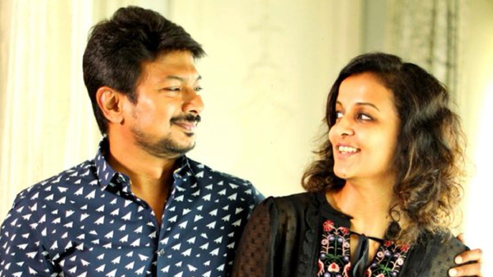 மனைவி கிருத்திகாவின் ‘பேப்பர் ராக்கெட்’ ரிலீஸ் ..  உதயநிதியின் அடடே பதிவு!