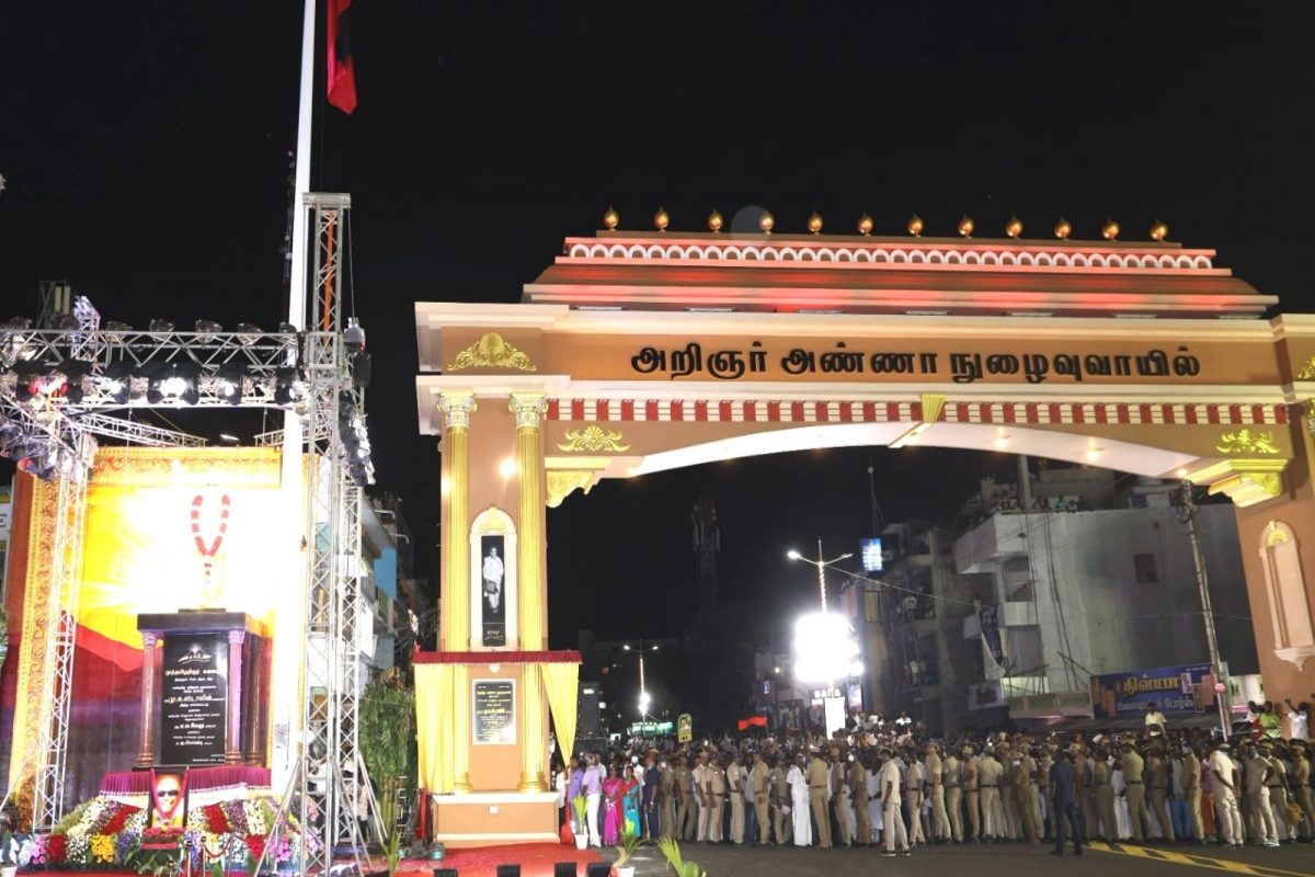 தி.மலையில் கருணாநிதி உருவ சிலையை திறந்து வைத்த முதல்வர் மு.க.ஸ்டாலின்!