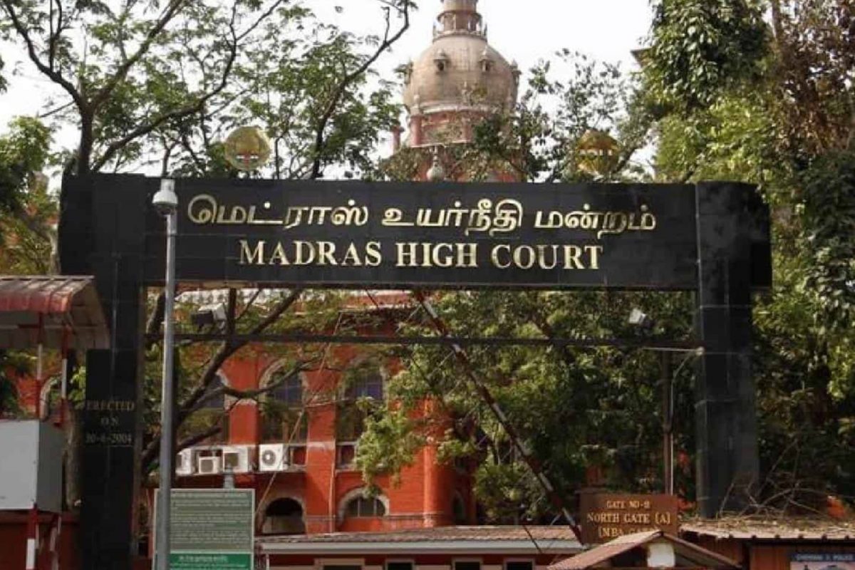 சாஸ்த்ரா பல்கலை. நீர்நிலையை ஆக்கிரமித்துள்ளதா? அறிக்கை தாக்கல் செய்ய நீதிமன்றம் உத்தரவு