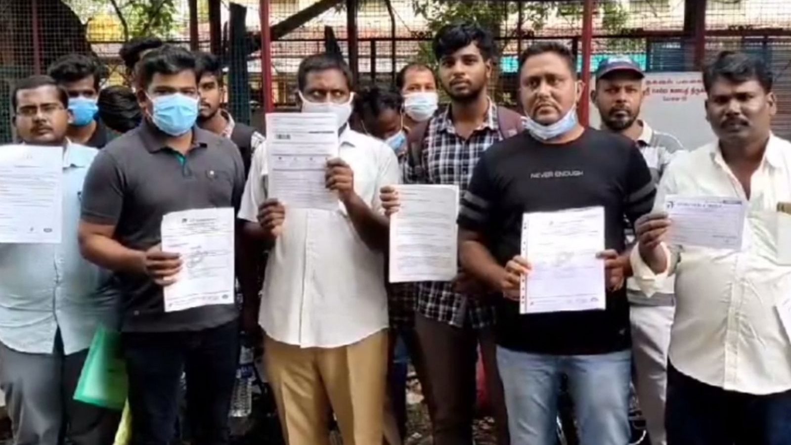 சிங்கப்பூரில் வேலை வாங்கி தருவதாக கூறி 150க்கும் மேற்பட்டோரிடம் மோசடி - கோவையில் மேலாளர் கைது