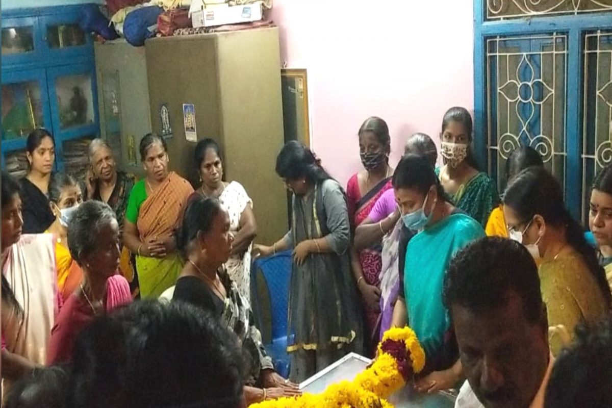 ஓய்வுபெற்ற காவல் உதவி ஆய்வாளரின் மறைவுக்கு துர்கா ஸ்டாலின் அஞ்சலி..