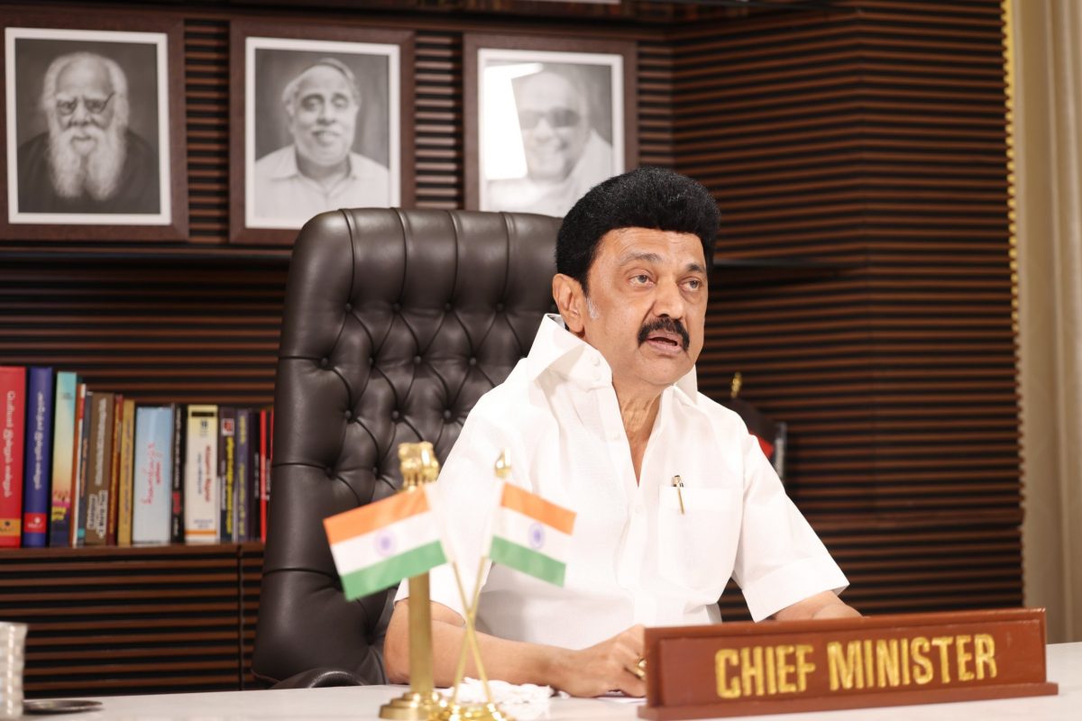 தேசபக்தி லேபிளை ஒட்டிக்கொண்டு தரம் தாழ்ந்த செயல்: முதல்வர் கண்டனம்