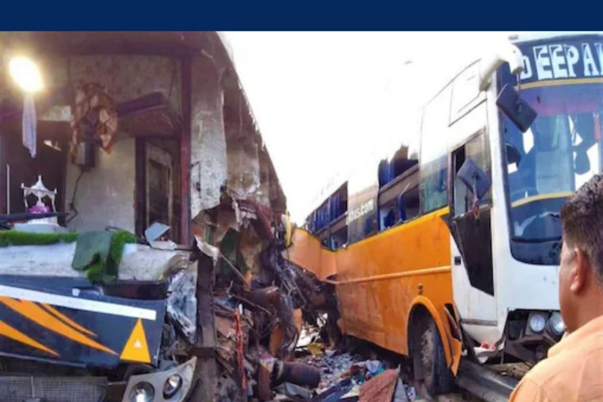 சிகிச்சையில் உள்ளவர்களில் மூன்று பேர் உடல்நிலை கவலைக்கிடமாக உள்ளதாக மருத்துவமனை தரப்பு தெரிவிக்கிறது.
