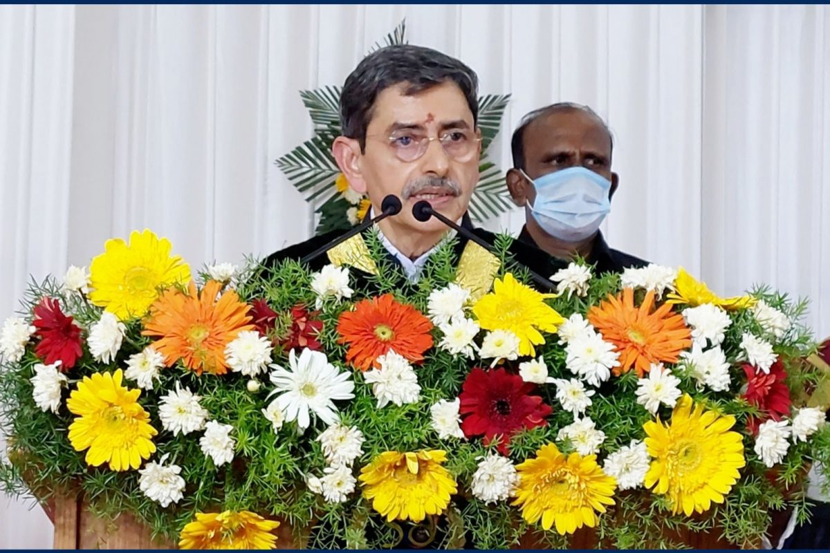 இந்தியாவை பல மாநிலங்களாக, பல பிரிவுகளாக பார்க்கக் கூடாது - ஆளுநர் ரவி