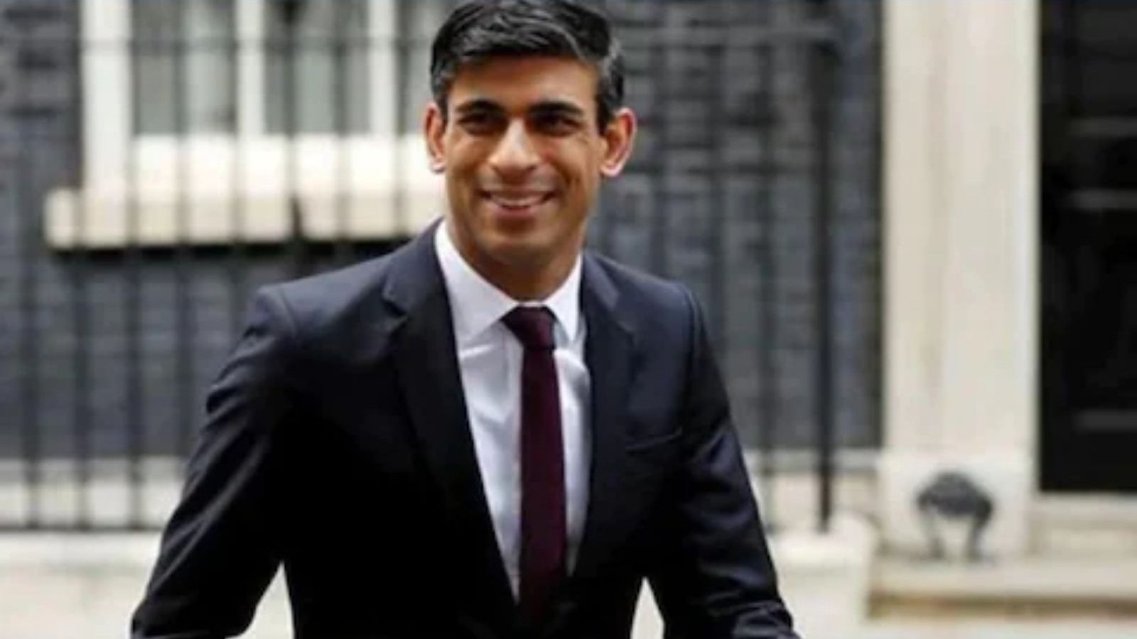 பிரிட்டன் பிரதமருமான போட்டியில் ரிஷி சுனக் முன்னிலை... பின் வாங்கிய போரிஸ் ஜான்சன் - அதிகரிக்கும் எதிர்பார்ப்பு!