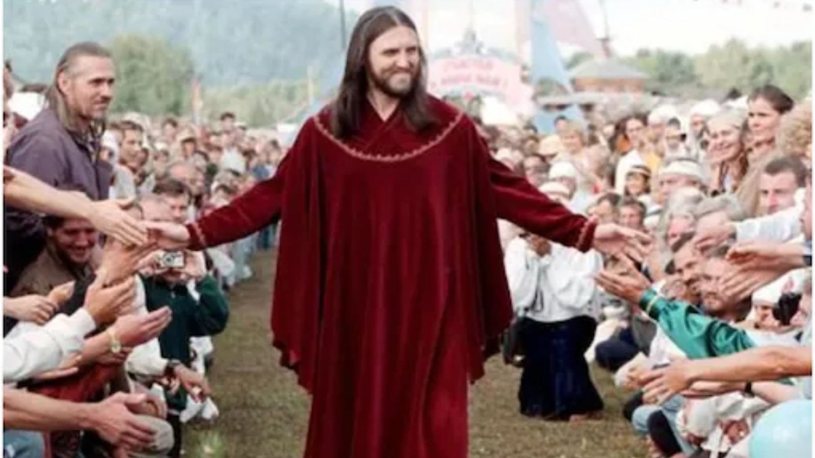 சைபீரியாவின் நித்தியானந்தா.. இயேசுவின் அவதாரம் எனக் கூறும் செர்கே டோரோப்..