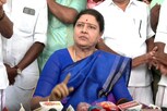 அதிமுக பொதுச்செயலாளர் யார்? - சசிகலா சொன்ன ‘நச்’ பதில்!