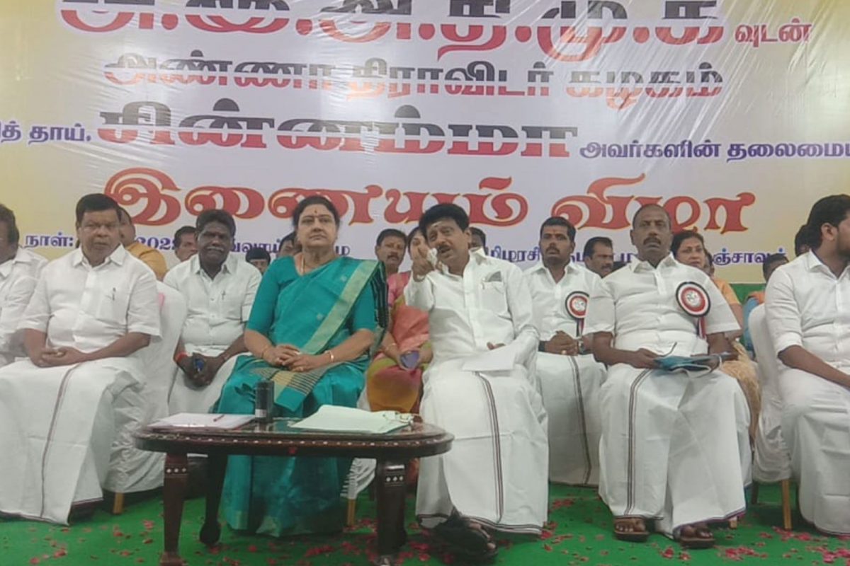 Dhivakaran merged anna dravidar kalagam with admk sasikala speech about ops  eps/ நான் இருக்கும்வரை அதிமுகவை யாரும் அபகரிக்கவோ அழிக்கவோ முடியாது- சசிகலா  – News18 Tamil