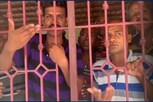 நிமிர்ந்து பார்த்தாலே அடிதான்.. இரவு முழுவதும் சித்ரவதை