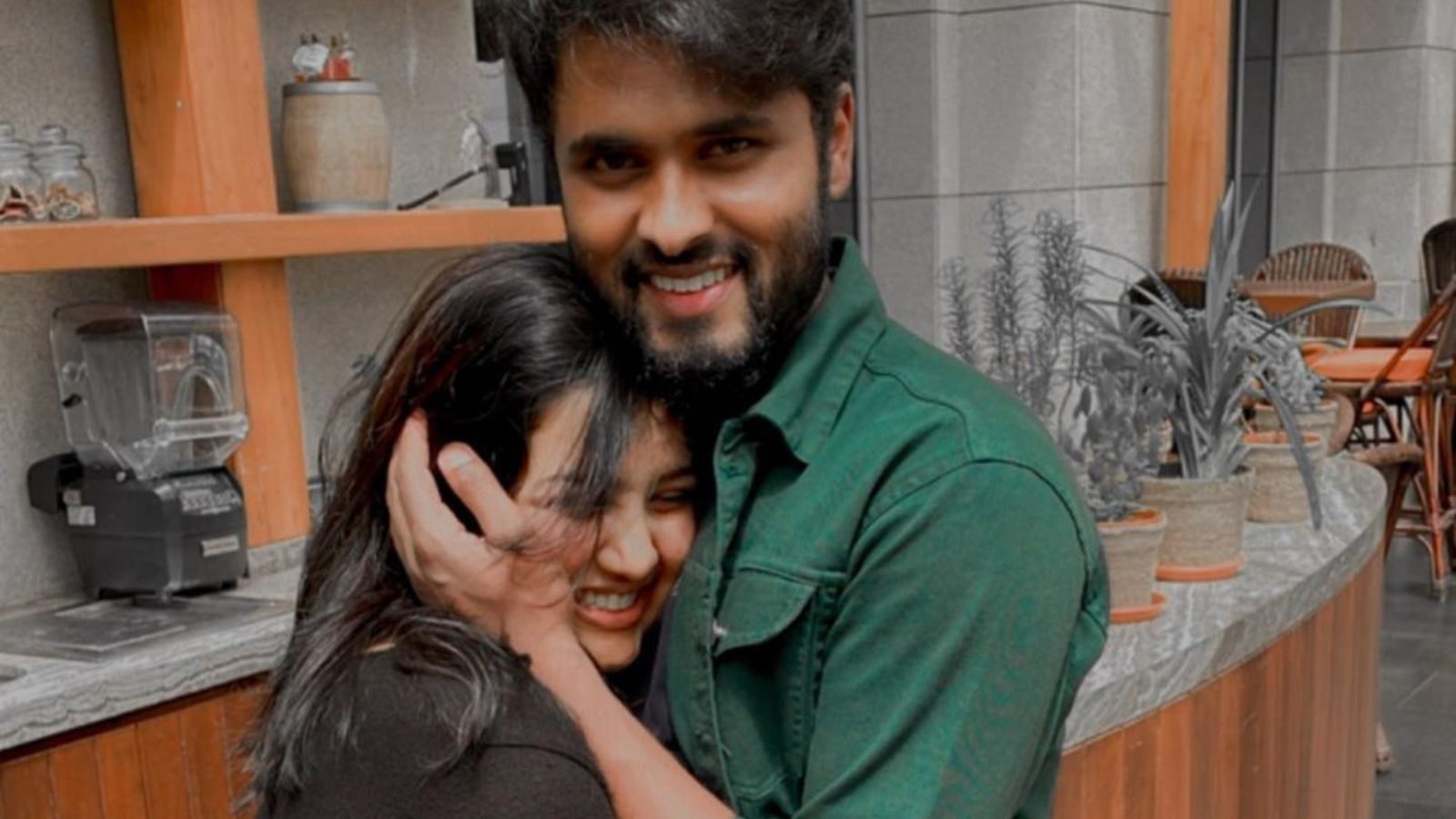 ஐ லவ் யூ டா... அமீரின் காதலுக்கு ஓகே சொன்ன பாவனி? வாழ்த்தும் ரசிகர்கள்!