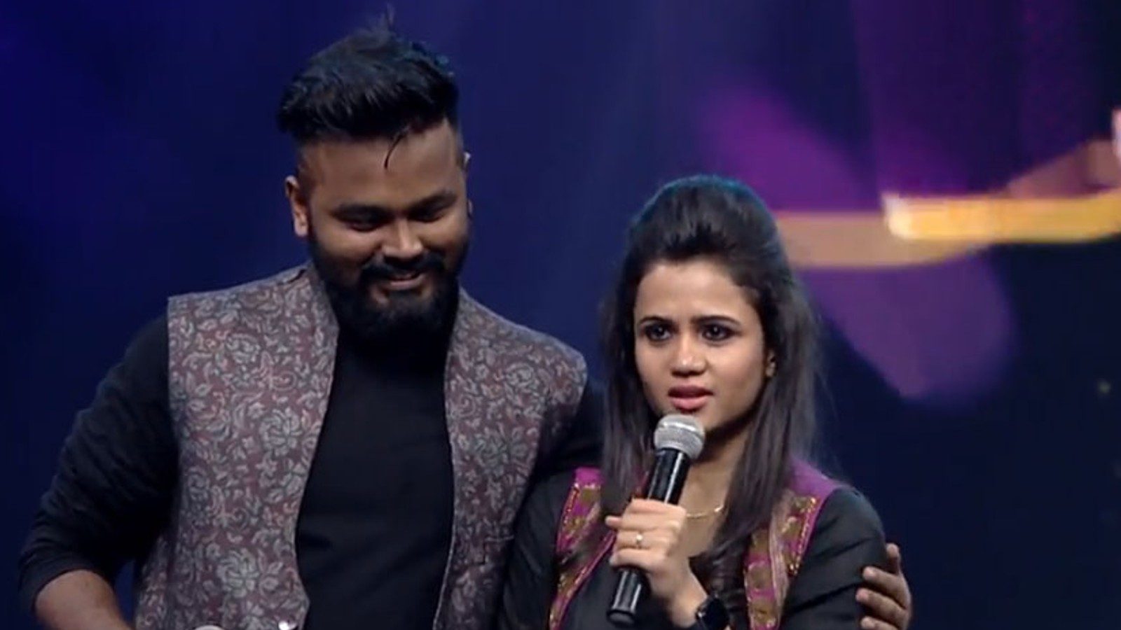 vj manimegalai marriage yussian manimegalai love story : ரசிகர்களிடம் தன் காதல் கதையை கூறி கண்கலங்கிய விஜே மணிமேகலை!