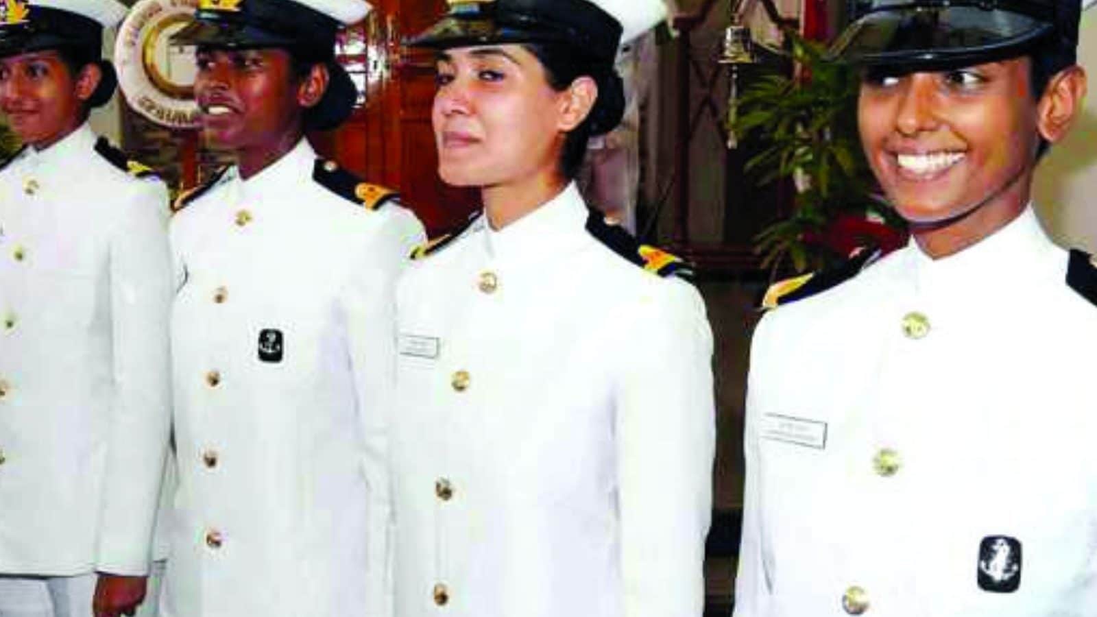 Navy Agneepath Recruitment 2022 : அக்னிபாத் இந்திய கடற்படையில் பணியாற்ற எப்படி விண்ணப்பிப்பது? உங்கள் சந்தேகங்களுக்கு பதில்