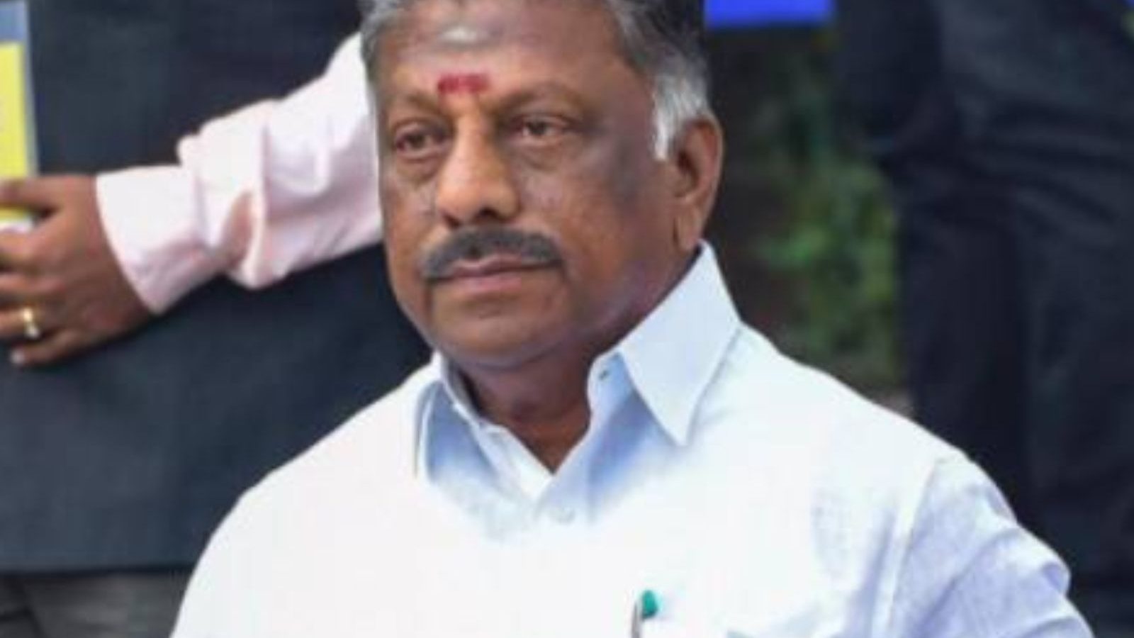 நான் தான் அதிமுகவின் ஒருங்கிணைப்பாளர்... தேர்தல் ஆணையத்திற்கு ஓ.பன்னீர்செல்வம் மீண்டும் கடிதம்...