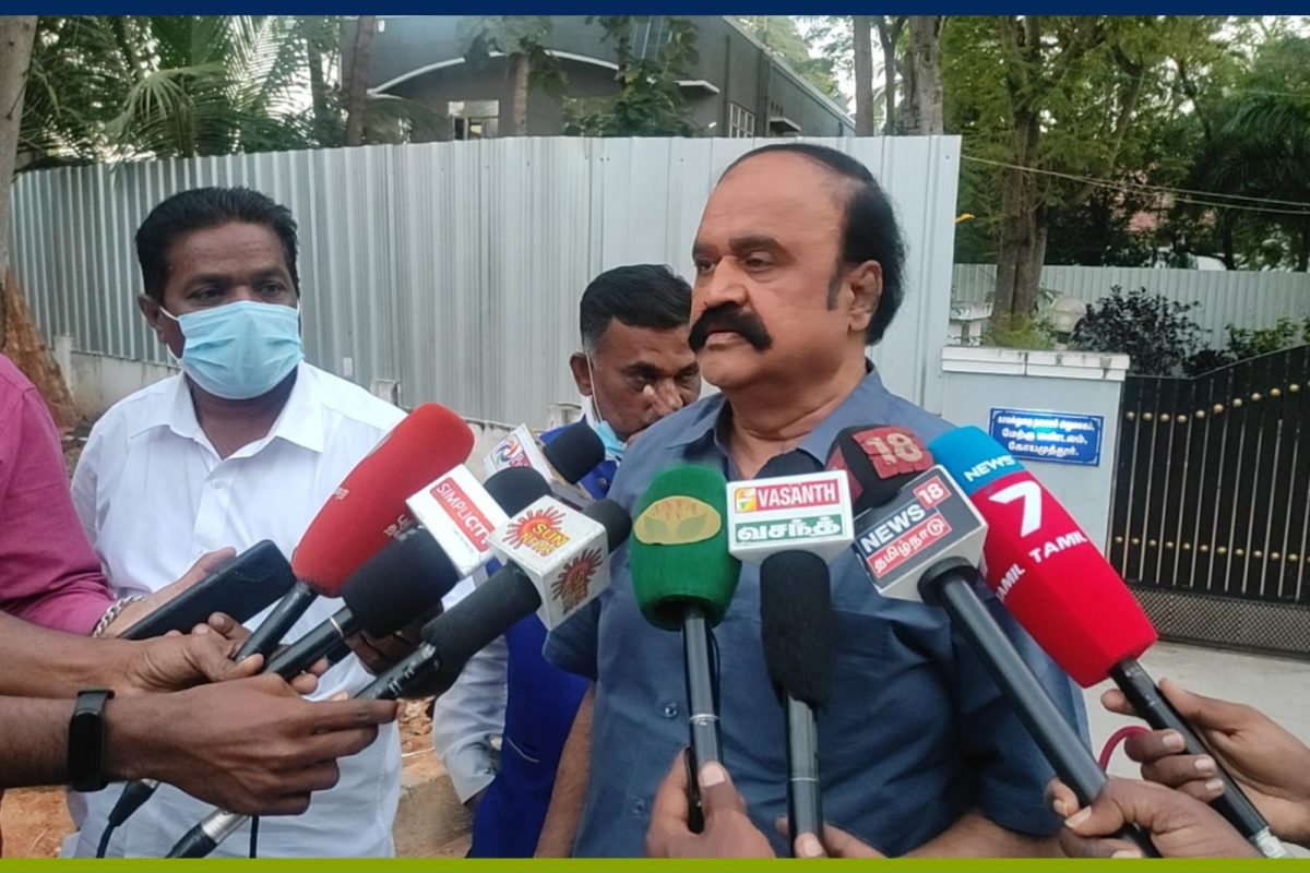 புகழேந்தி 