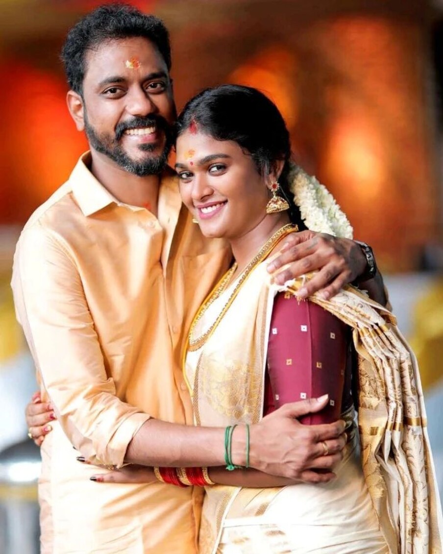  சீரியல் நடிகை நக்‌ஷத்ராவுக்கு இன்று திருமணம் நடந்துள்ளது.