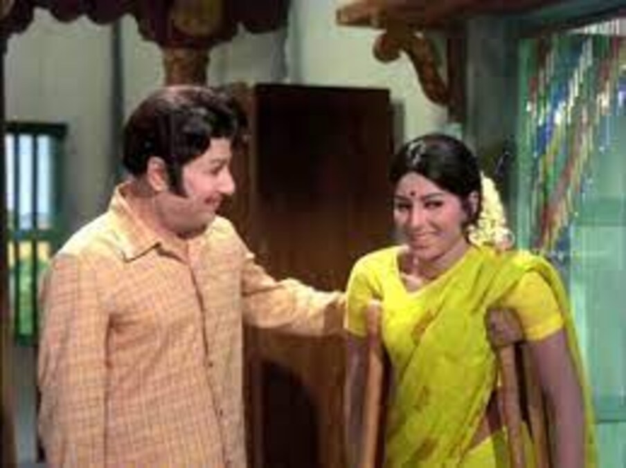  தமிழ், தெலுங்கில் அதிக படங்களில் நடித்த சாரதா தமிழில் அதிகம் நடிக்காமல் போனது துரதிர்ஷ்டம். அவர் தமிழில் அறிமுகமான குங்குமம் படத்தை கிருஷ்ணன் - பஞ்சு இயக்கியிருந்தனர். அந்தப் படம் 1963 ஆகஸ்ட் 2 ஆம் தேதி இதே நாளில் வெளியானது. சாரதா தமிழில் அறிமுகமாகி இன்றோடு 59 வருடங்கள் நிறைவுபெறுகிறது.