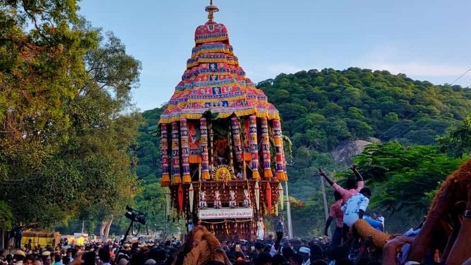 அழகர்கோவில் ஆடித் தேரோட்ட விழா மதுரையில் கோலாகலம் (படங்கள்)