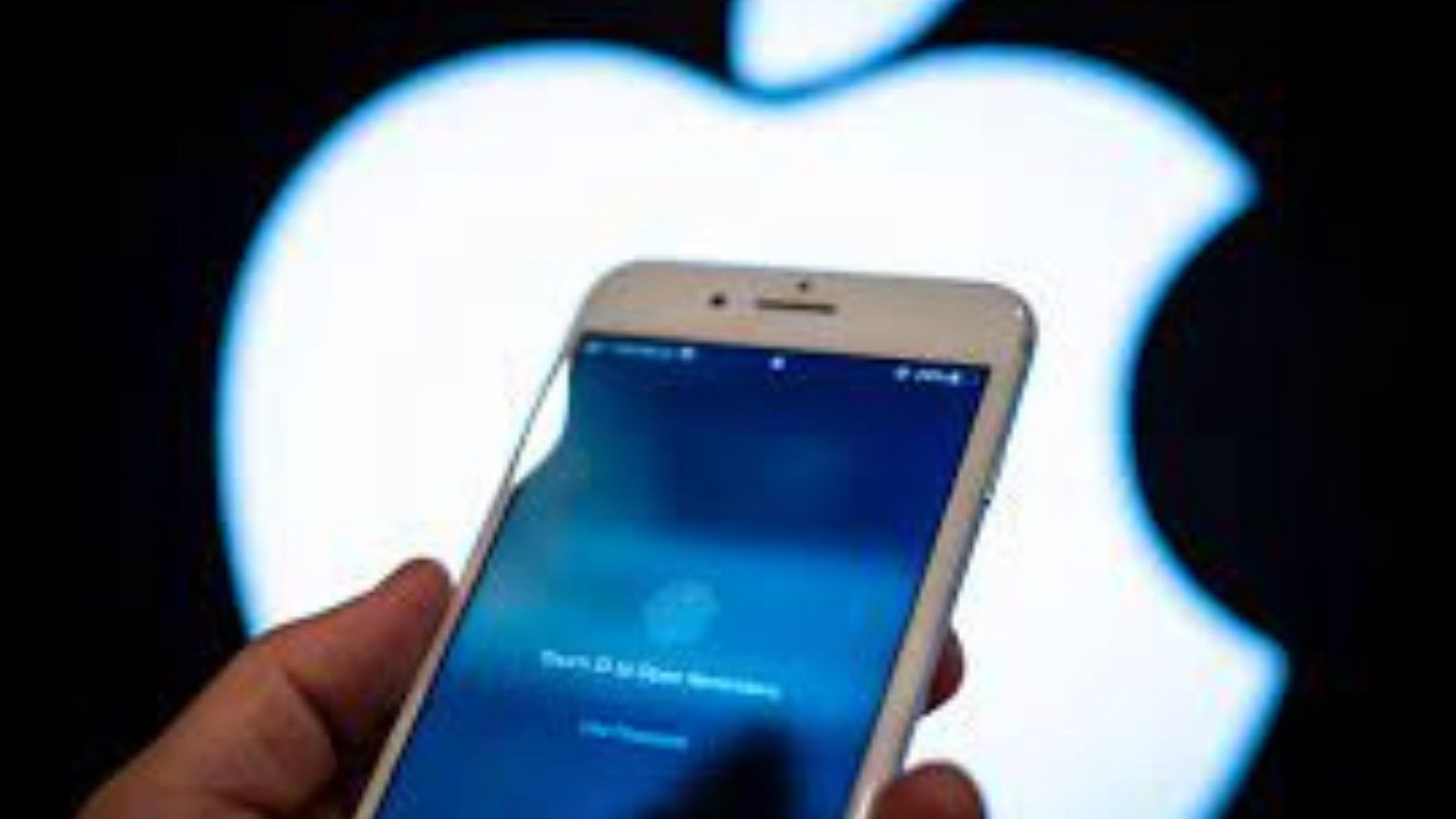 ஆப்பிளின் iphone 14 சீரிஸ் அறிமுகத்திற்கு பின் விலை குறைக்கப்பட்ட iPhone 12 மற்றும் iPhone 13!