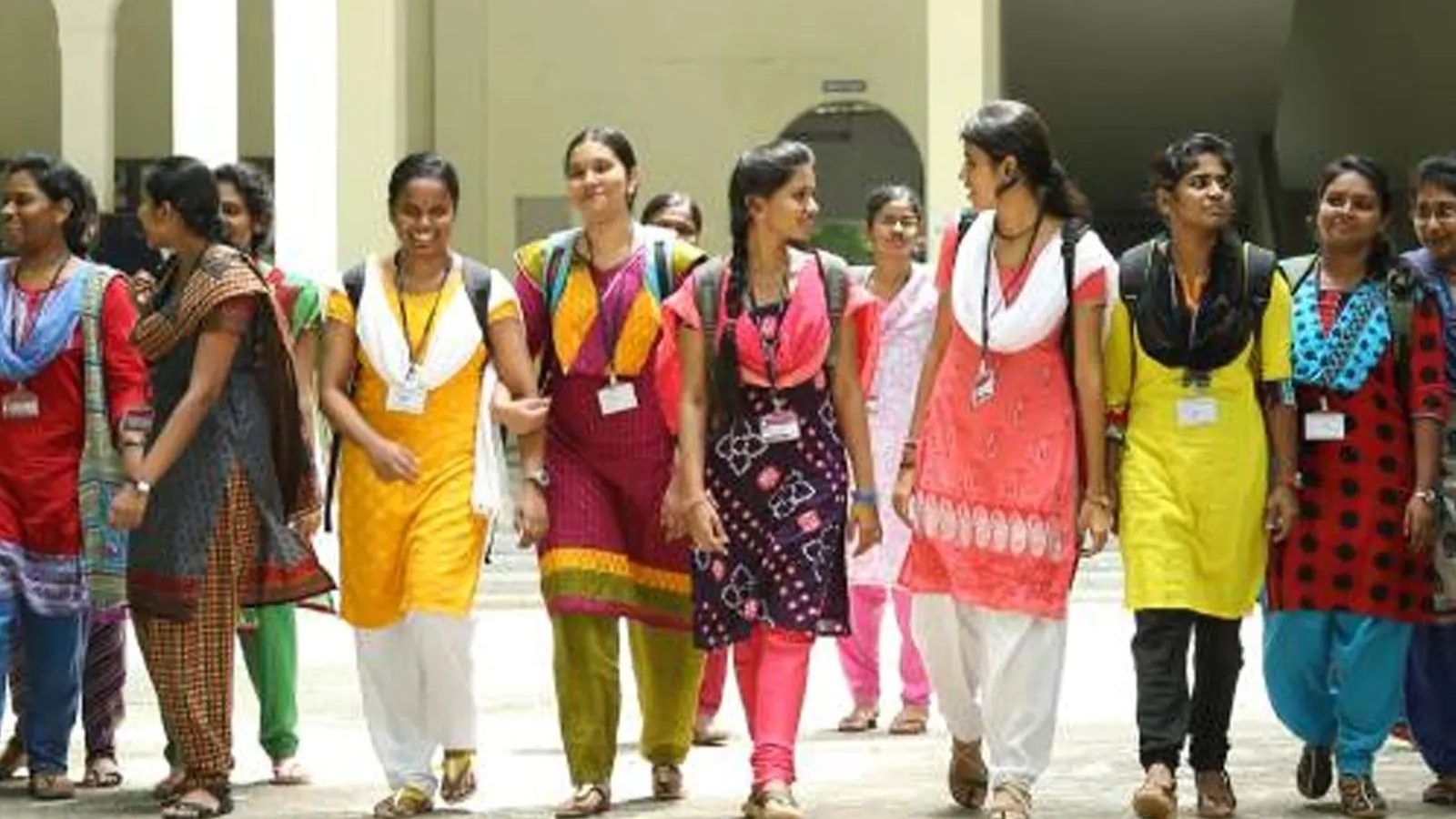 கல்லூரி மாணவிகளுக்கு ரூ.1000 வழங்கும் 'புதுமை பெண் திட்டம்' -  செப்., 5-ம் தேதி  முதல்வர் ஸ்டாலின் தொடங்கி வைக்கிறார்