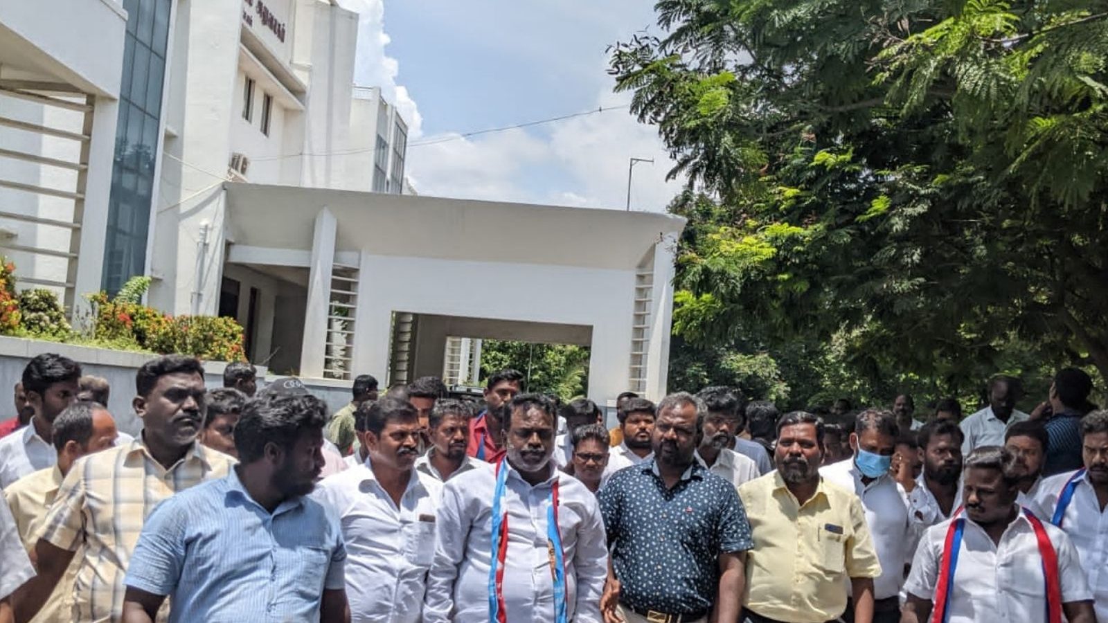 திருமாவளவன் சுவர் விளம்பரம் வரைய எதிர்ப்பு.. விசிக புகார்.. பாமக எம்.எல்.ஏ மீது வழக்குப்பதிவு!