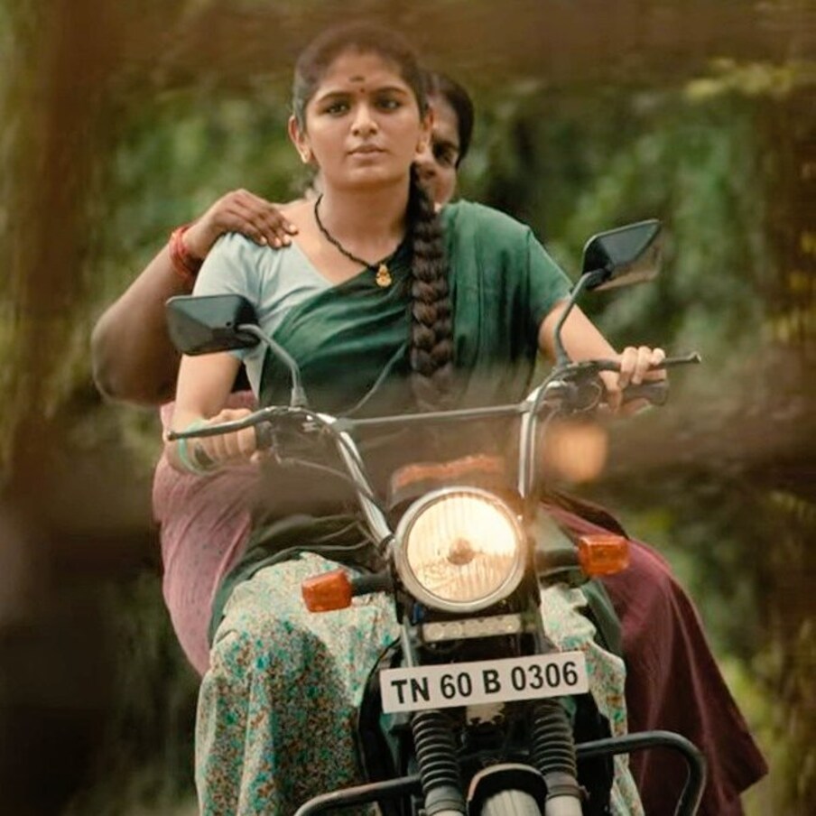  விருமன் படத்தின் மூலம் சினிமாவில் அறிமுகம் ஆகியுள்ளார் அதிதி.