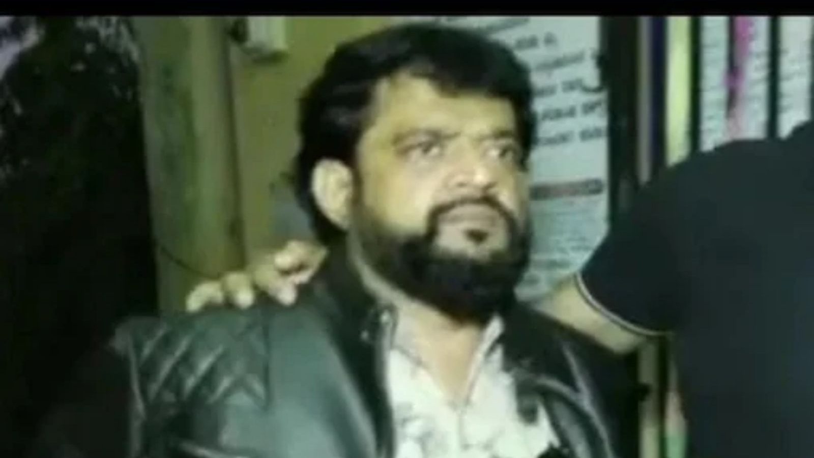 லாட்ஜில் காதலியுடன் தனிமையில் இருந்த சிறை கைதி.. உதவிய போலீஸ் மீது நடவடிக்கை