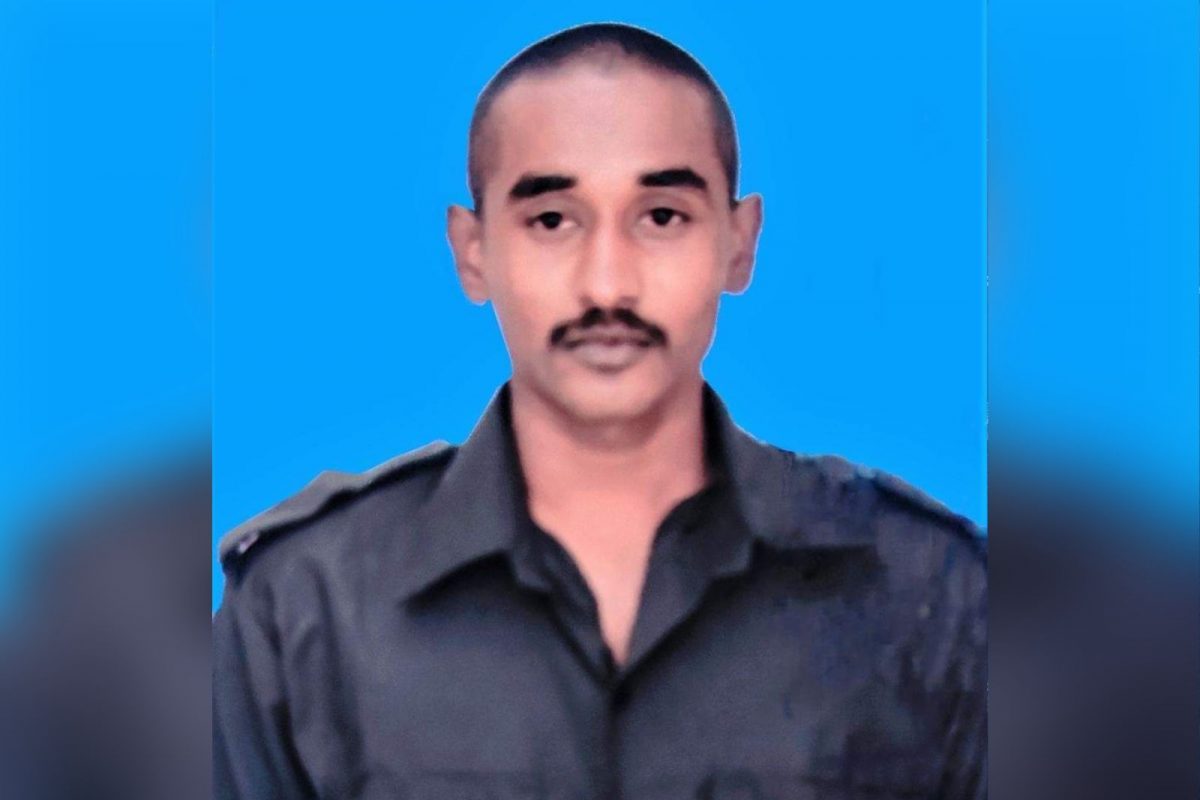 தீவிரவாத தாக்குதலில் உயிரிழந்த தமிழக வீரர் குடும்பத்துக்கு நிதியுதவி
