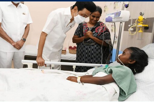 சிறுமி டான்யாவை சந்தித்த முதல்வர் 