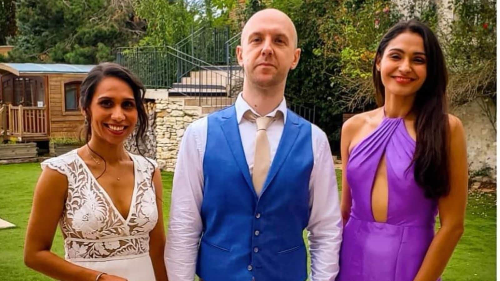 Andrea Jeremiah: என் தங்கச்சிக்கு கல்யாணம் ஆகிடுச்சு... ஆண்ட்ரியாவின் ஹேப்பி போஸ்ட்!