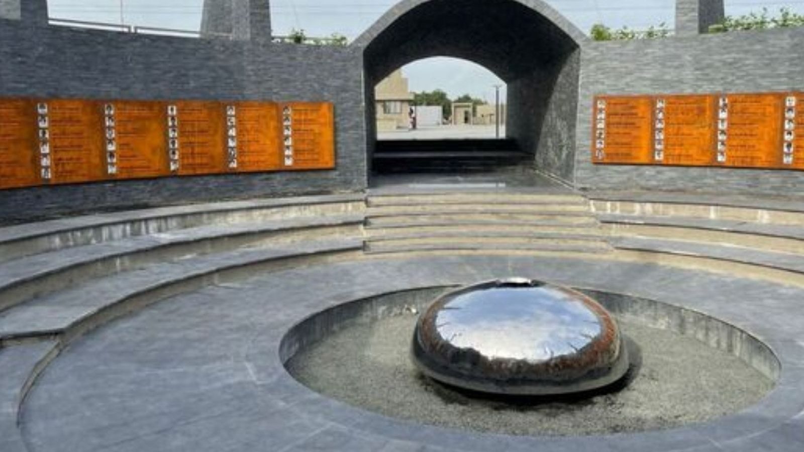 2001 குஜராத் கட்ச் பூகம்ப நினைவிடம்..! பிரதமர் மோடி இன்று திறந்து வைக்கிறார்