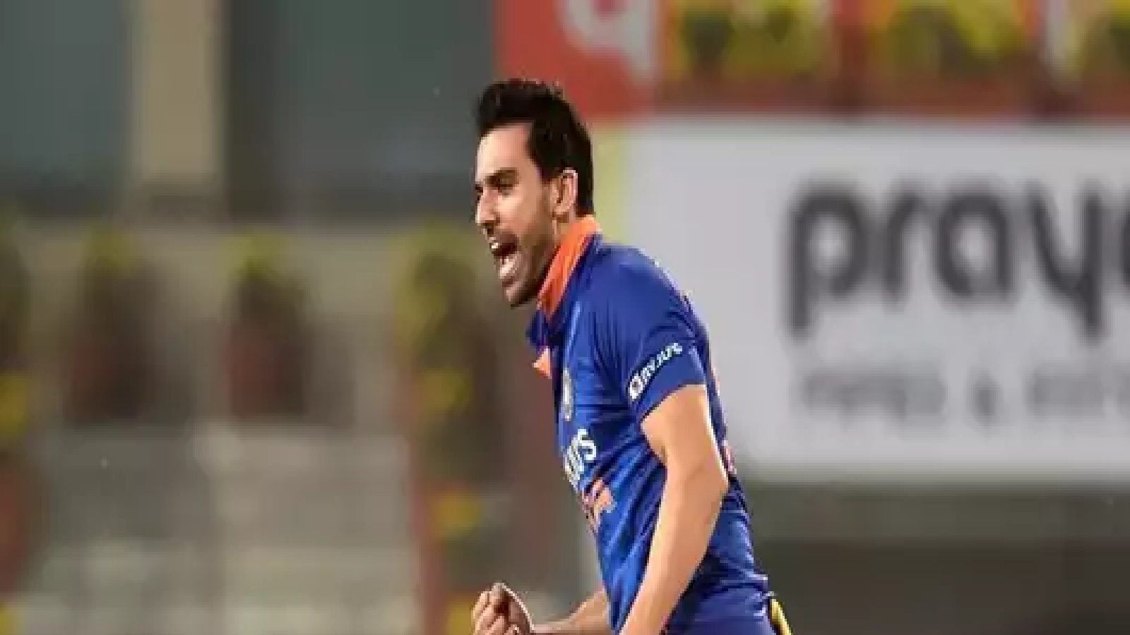 ஜிம்பாப்வே வீரரை மன்கடிங் செய்தார் சாஹர்- ஆனால் அப்பீல் செய்யவில்லை