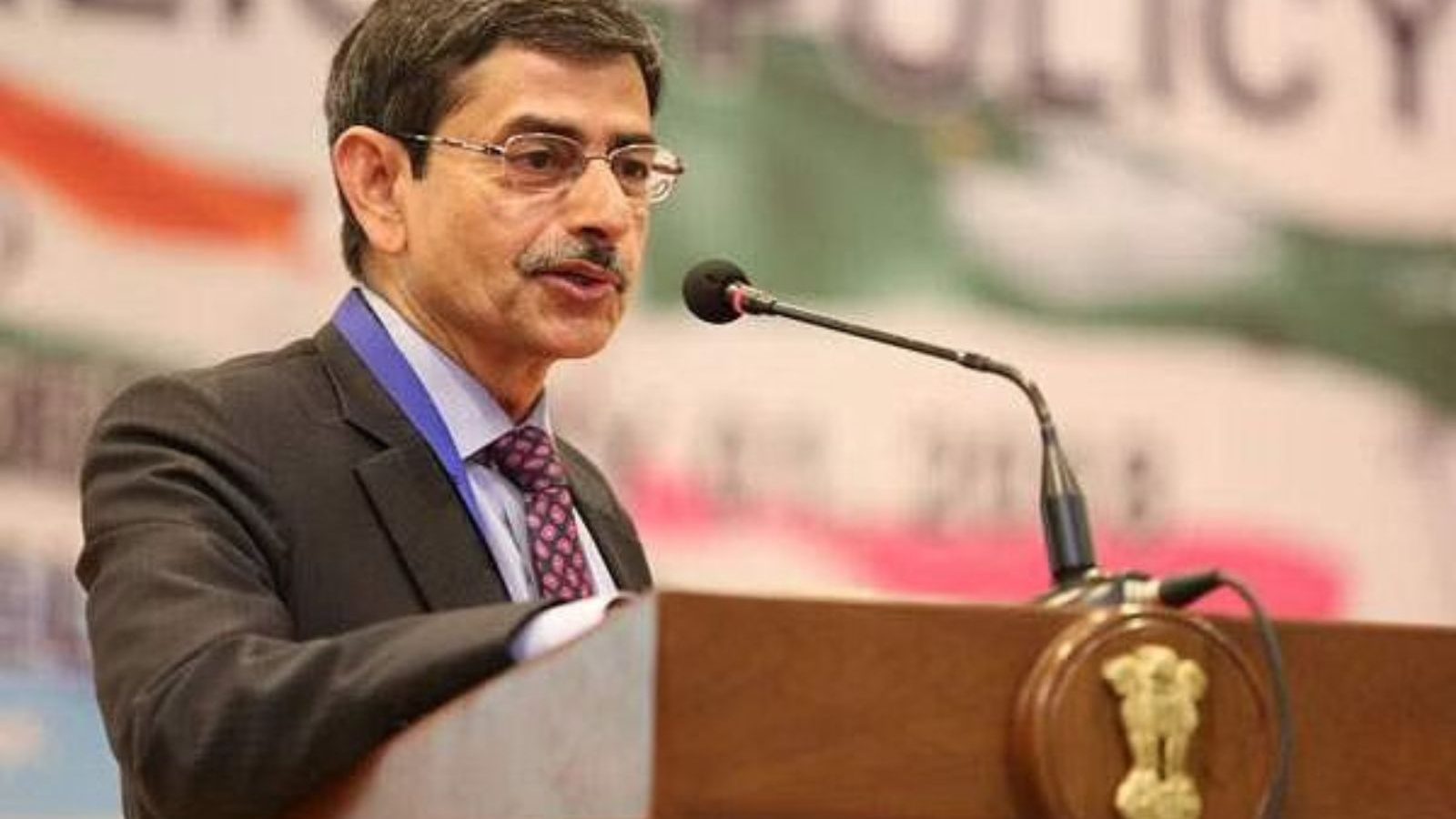 Governor has visited Delhi | ஆளுநர் ஆர்.என்.ரவி திடீர் டெல்லி பயணம் – News18 Tamil